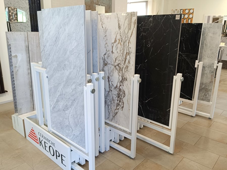 Alcuni rivestimenti disponibili nel nostro showroom